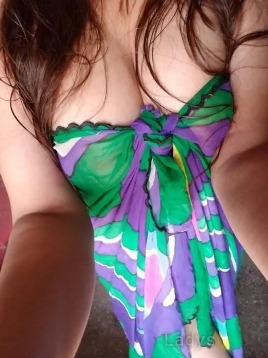 Radhika, 26 years beautiful nude Manama escorts girl, height 164 sm, Weight  kg