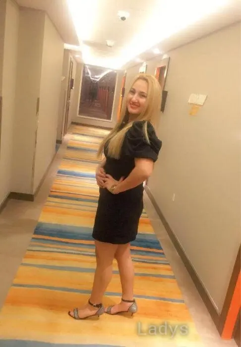 Samar, 25 years beautiful nude Manama escorts girl, height 160 sm, Weight 48 kg