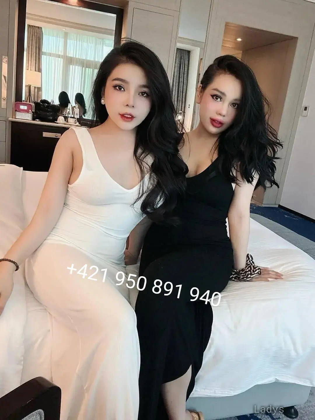 Tennry and Alice, 23 years beautiful nude Manama escorts girl, height 167 sm, Weight kg