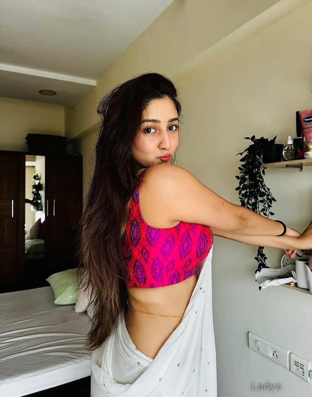 Anna,  years old Mangalore escort girl with big tits, height  sm, Weight  kg