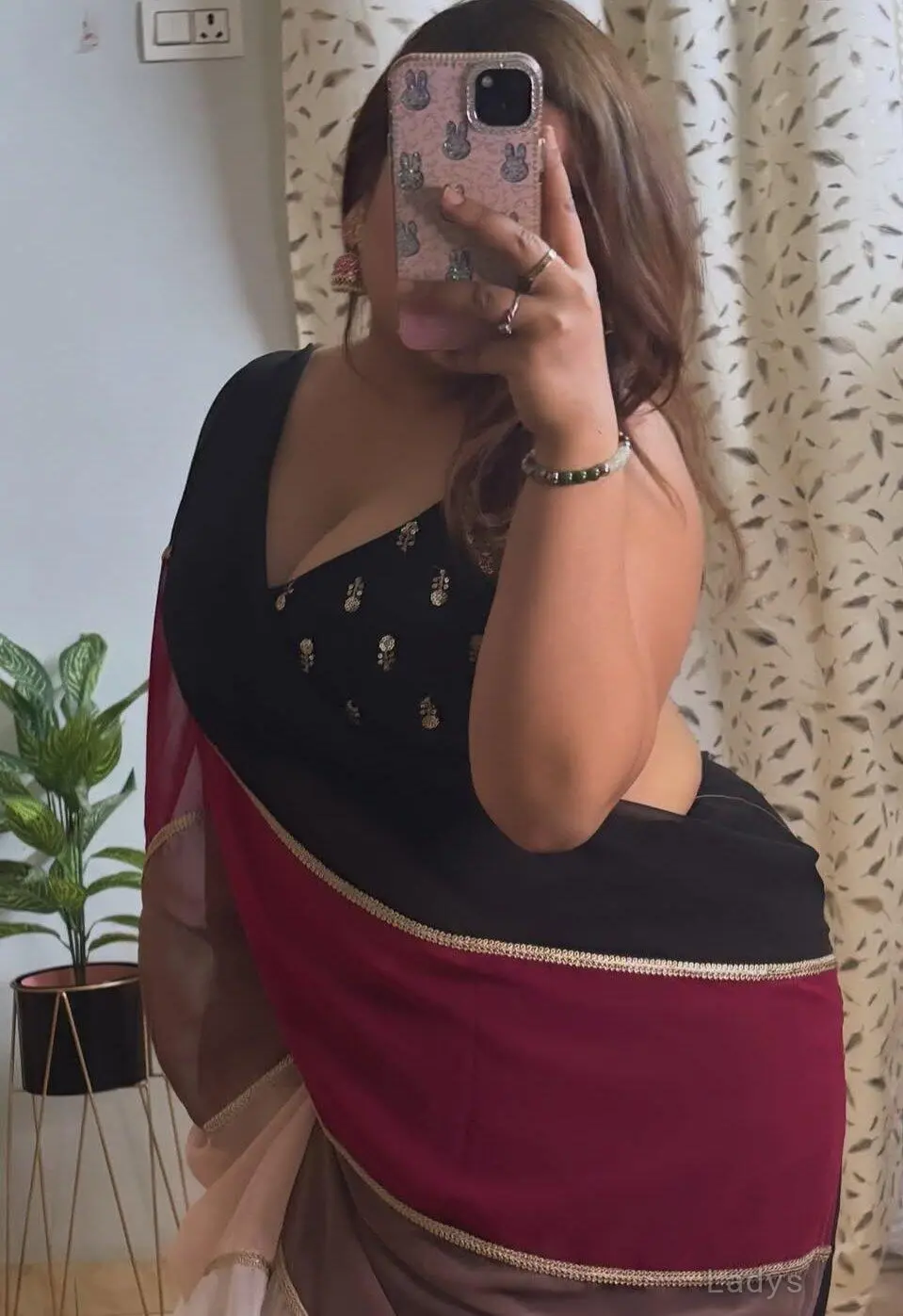Ella, 28 years old Mangalore escort girl with big tits, height 158 sm, Weight kg