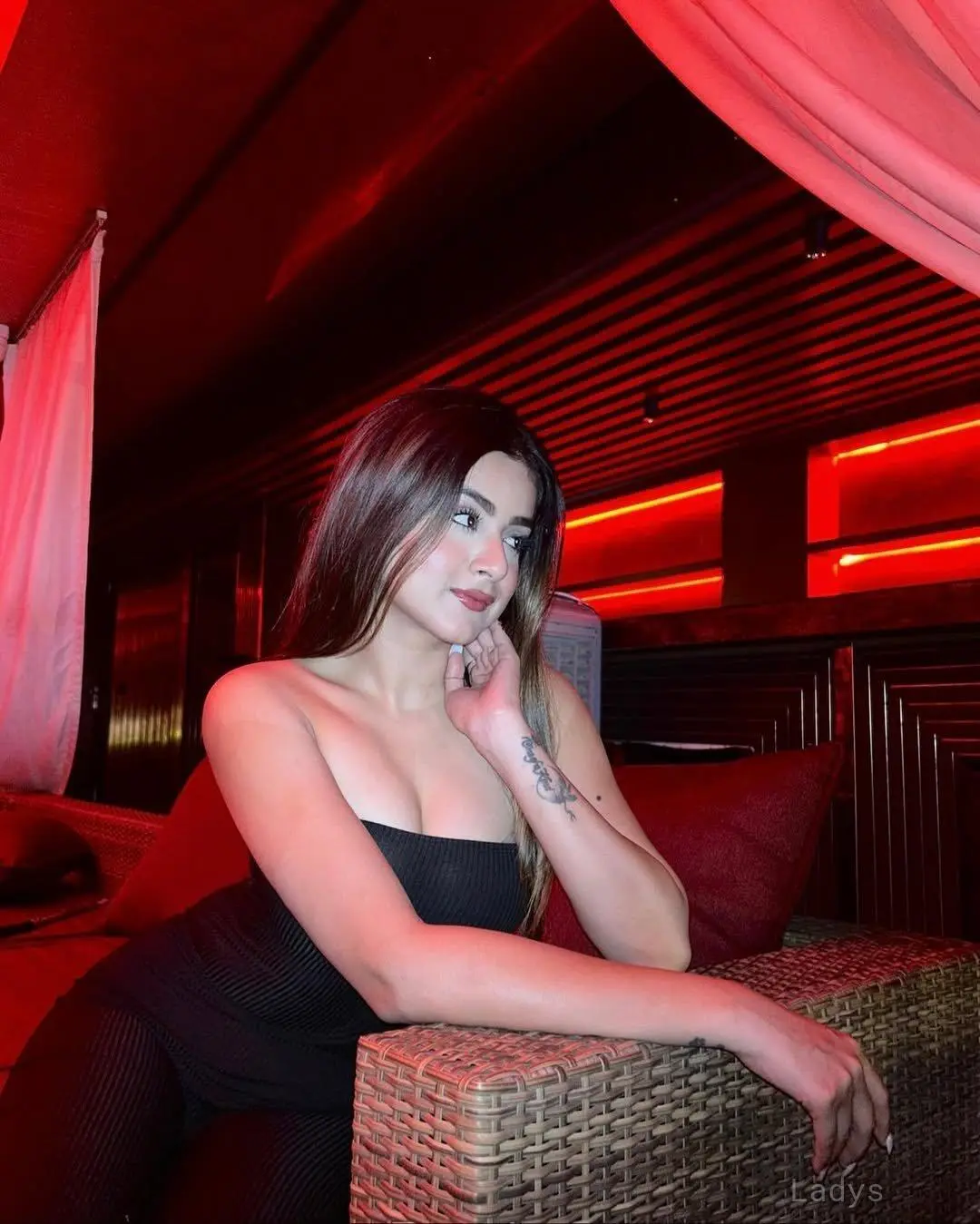 Divya, 23 years beautiful nude Mangalore escorts girl, height 153 sm, Weight  kg