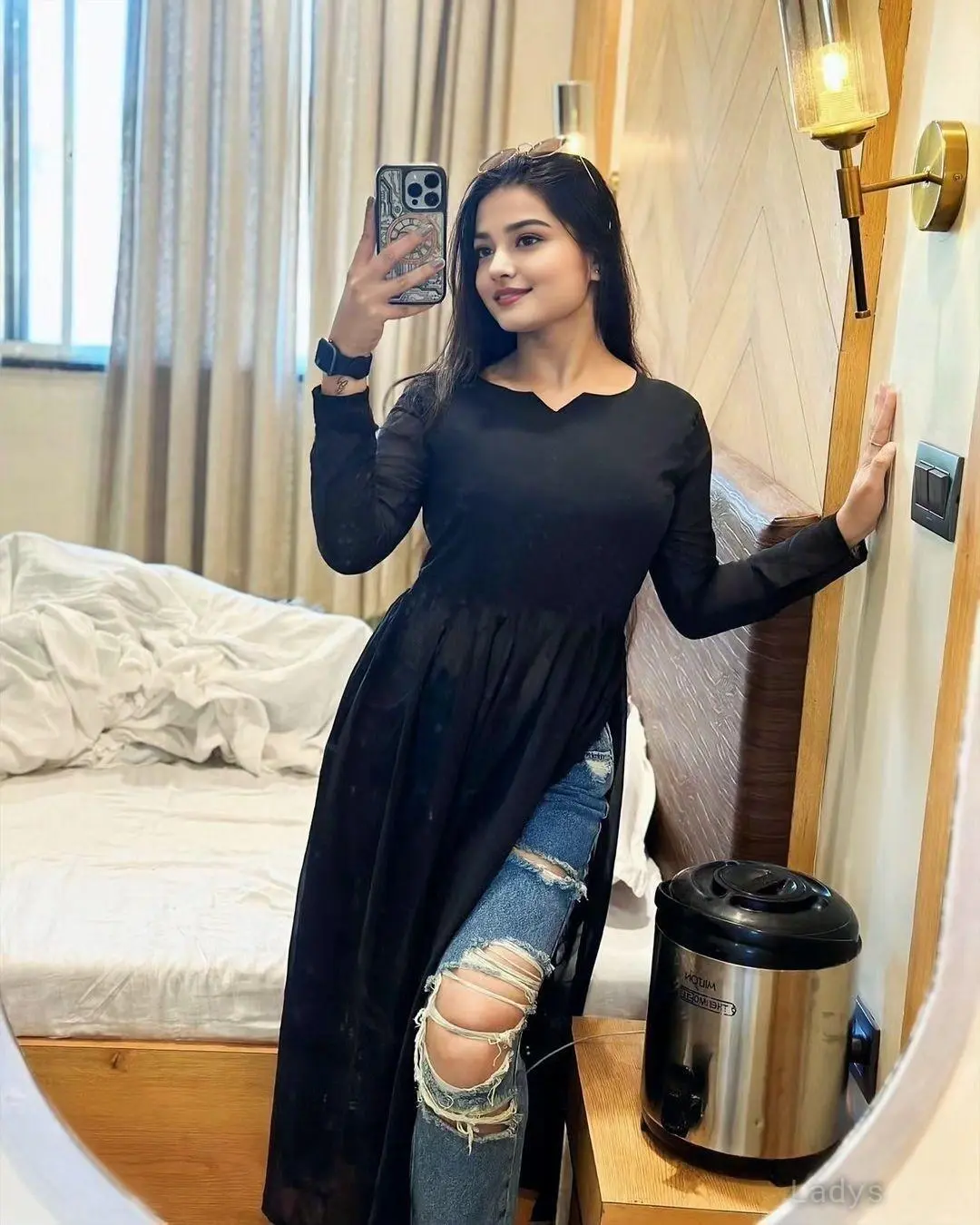 Mia, 20 years beautiful nude Mangalore escorts girl, height 152 sm, Weight  kg