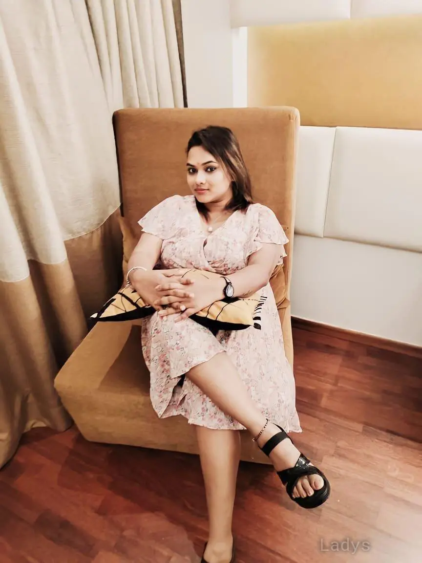 Sima, 24 years beautiful nude Mangalore escorts girl, height 154 sm, Weight kg
