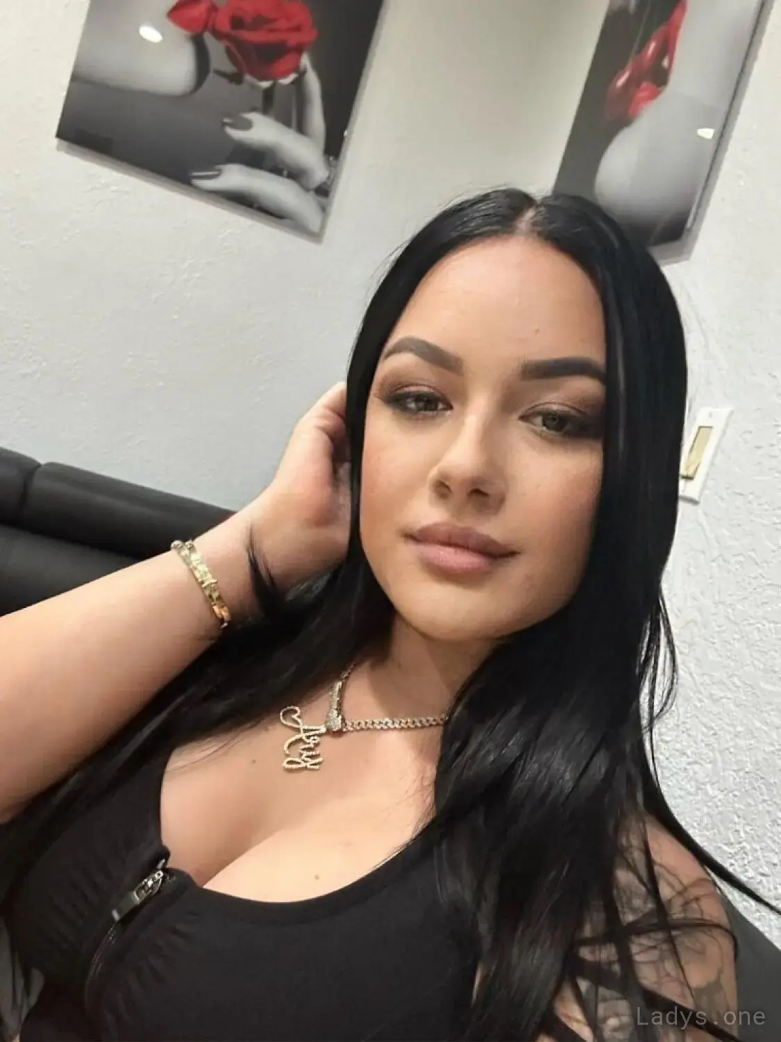 AMBERLY, 25 years old Manhattan escort girl with big tits, height 155 sm, Weight 57 kg
