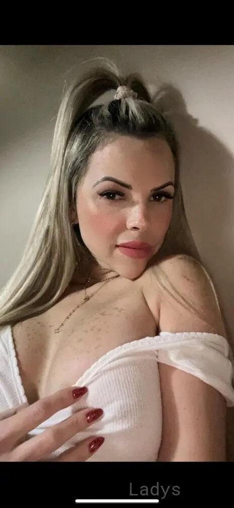 MIA, 35 years old Manhattan escort girl with big tits, height 159 sm, Weight 55 kg