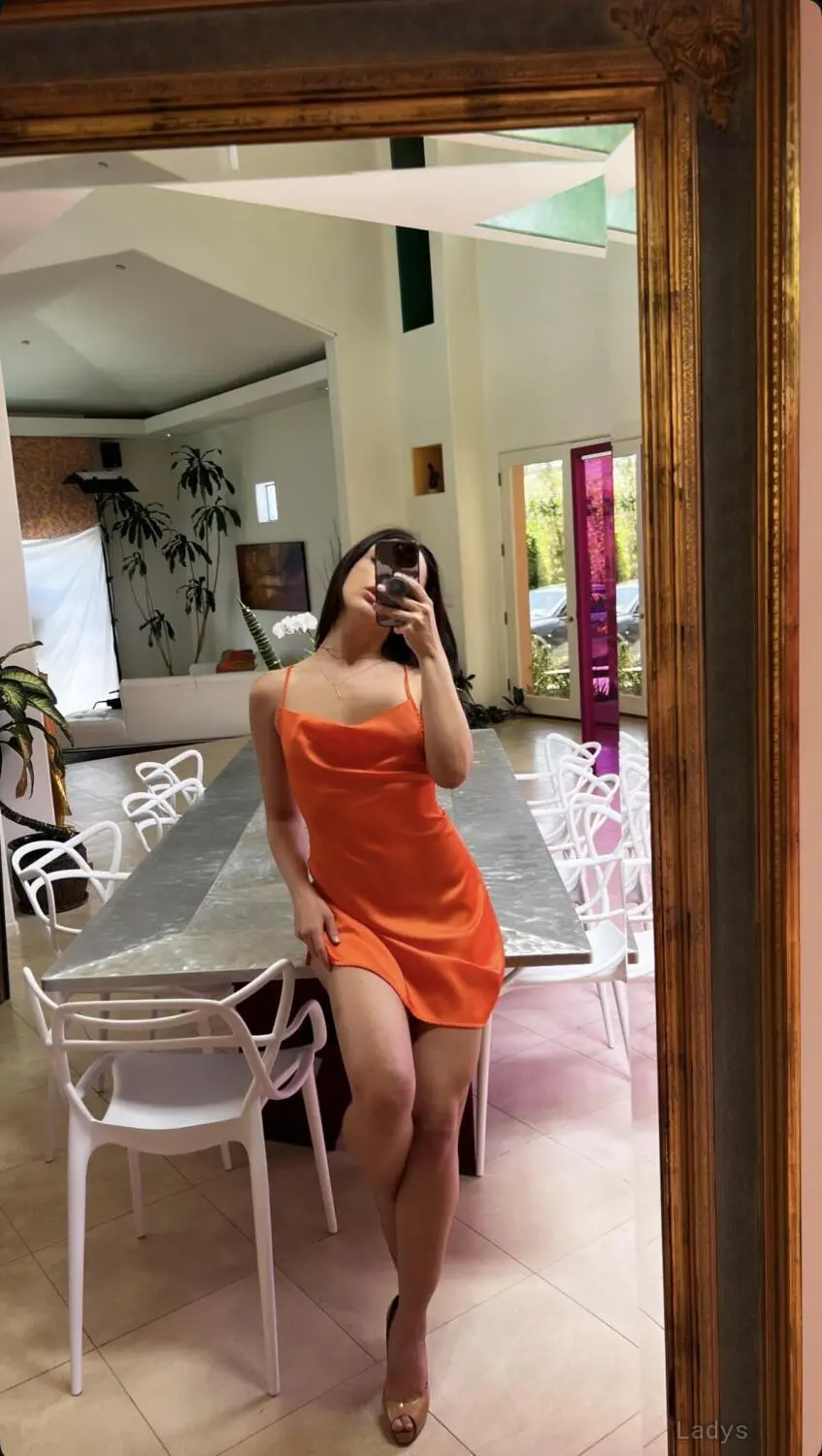Alice, 29 years beautiful nude Manhattan escorts girl, height 172 sm, Weight 55 kg