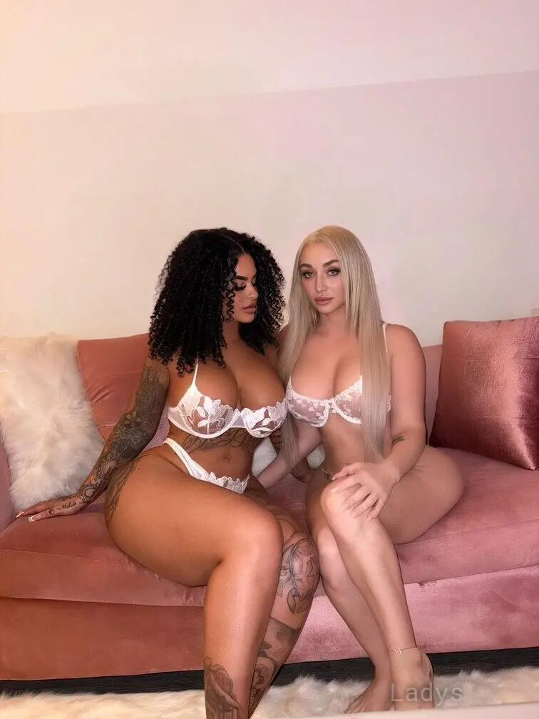 Brittany and Hailee, 29 years beautiful nude Manhattan escorts girl, height 158 sm, Weight 60 kg