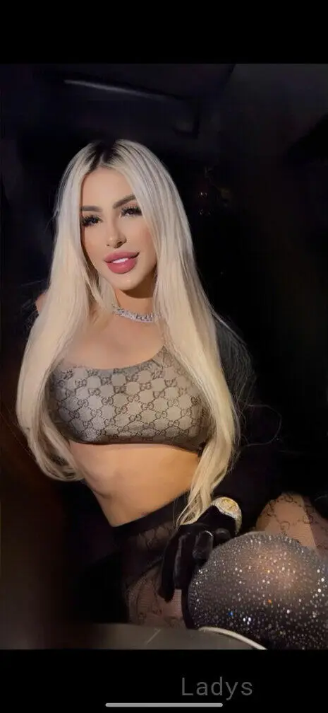 Celine, 25 years beautiful nude Manhattan escorts girl, height 165 sm, Weight 61 kg