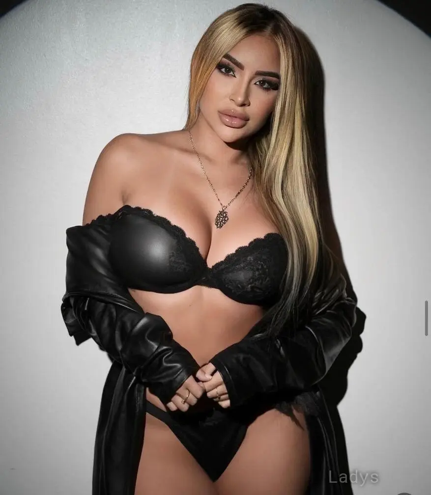 Gabriela, 23 years beautiful nude Manhattan escorts girl, height 154 sm, Weight 60 kg