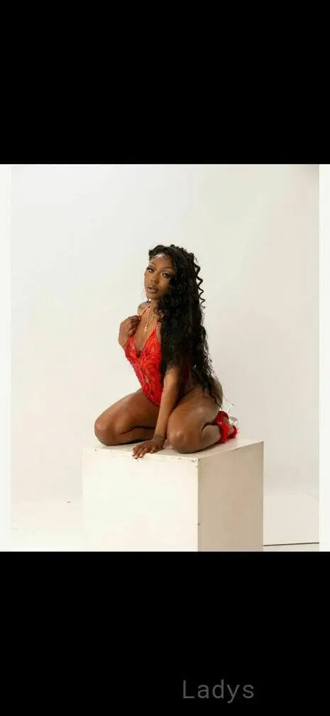 Iris, 23 years beautiful nude Manhattan escorts girl, height 153 sm, Weight 55 kg