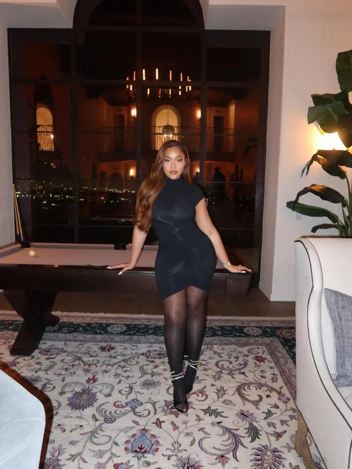 Jordyn Woods, 28 years beautiful nude Manhattan escorts girl, height 171 sm, Weight 60 kg