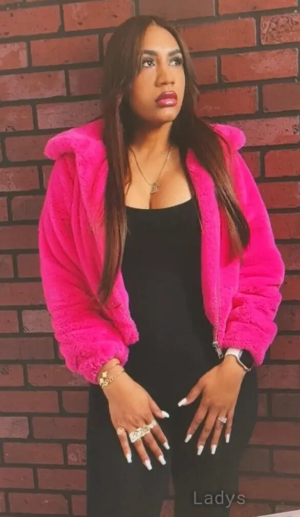 Laura, 29 years beautiful nude Manhattan escorts girl, height 140 sm, Weight 64 kg