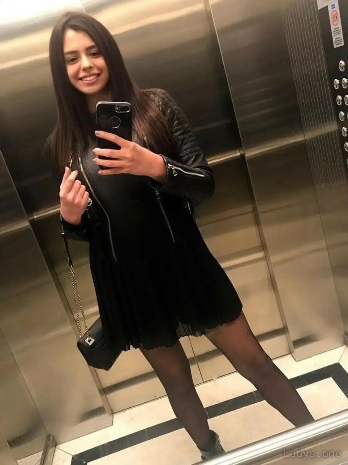 LINA EVANS, 24 years beautiful nude Manhattan escorts girl, height 170 sm, Weight 55 kg