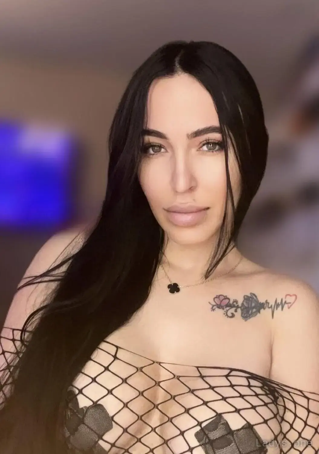 LOLA, 25 years beautiful nude Manhattan escorts girl, height 164 sm, Weight 67 kg