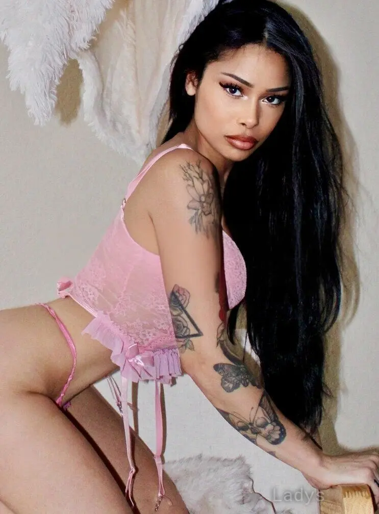 Natasha Jade, 25 years beautiful nude Manhattan escorts girl, height 160 sm, Weight 50 kg