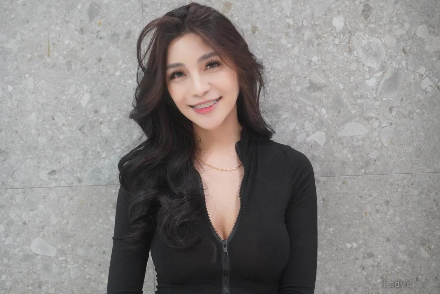 Hottie, 23 years old Manila escort girl with big tits, height 165 sm, Weight kg