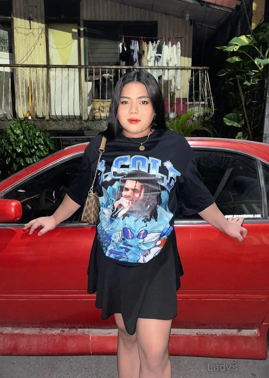 Japanese, 19 years old Manila escort girl with big tits, height 168 sm, Weight  kg