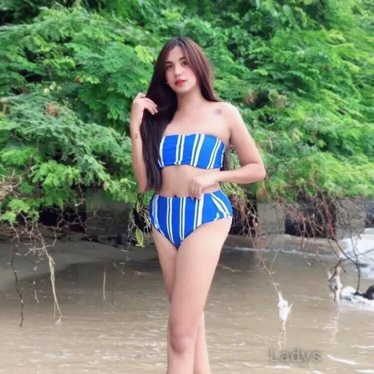 Kendra, 18 years old Manila escort girl with big tits, height 165 sm, Weight kg