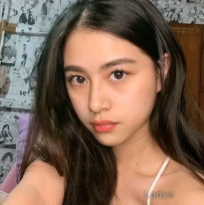 Ricamae, 19 years old Manila escort girl with big tits, height 168 sm, Weight  kg