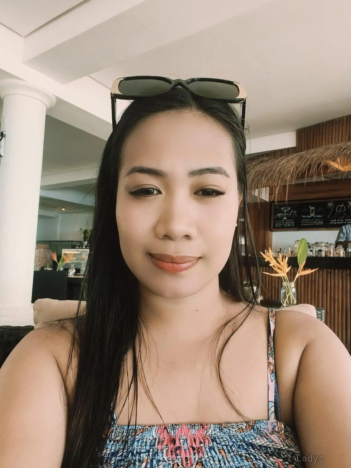 Sherlyn, 27 years old Manila escort girl with big tits, height 157 sm, Weight kg