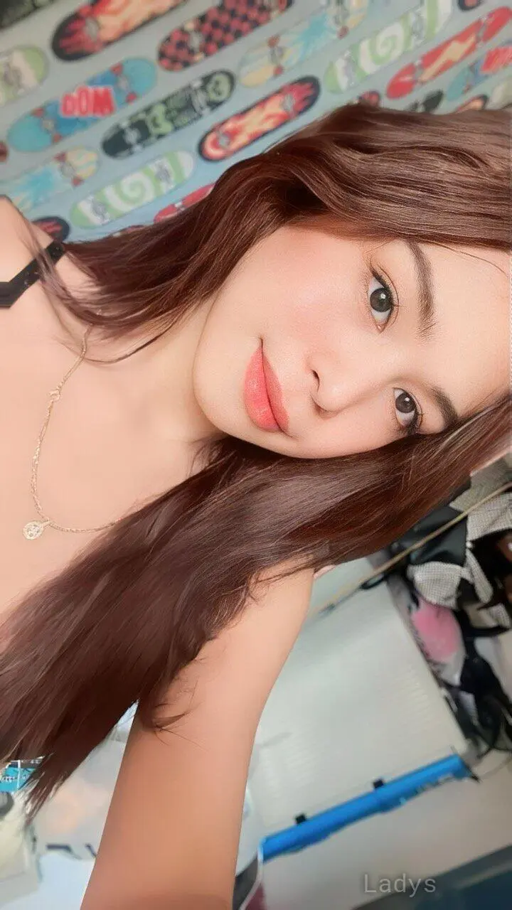 Tanya, 19 years old Manila escort girl with big tits, height 165 sm, Weight  kg