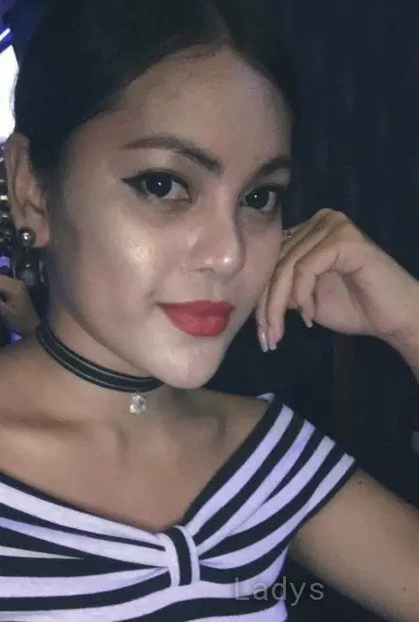 Augusta, 27 years beautiful nude Manila escorts girl, height 161 sm, Weight 65 kg
