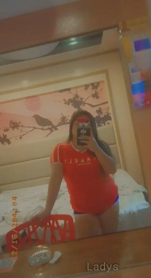 Maxinne, 20 years beautiful nude Manila escorts girl, height 157 sm, Weight  kg