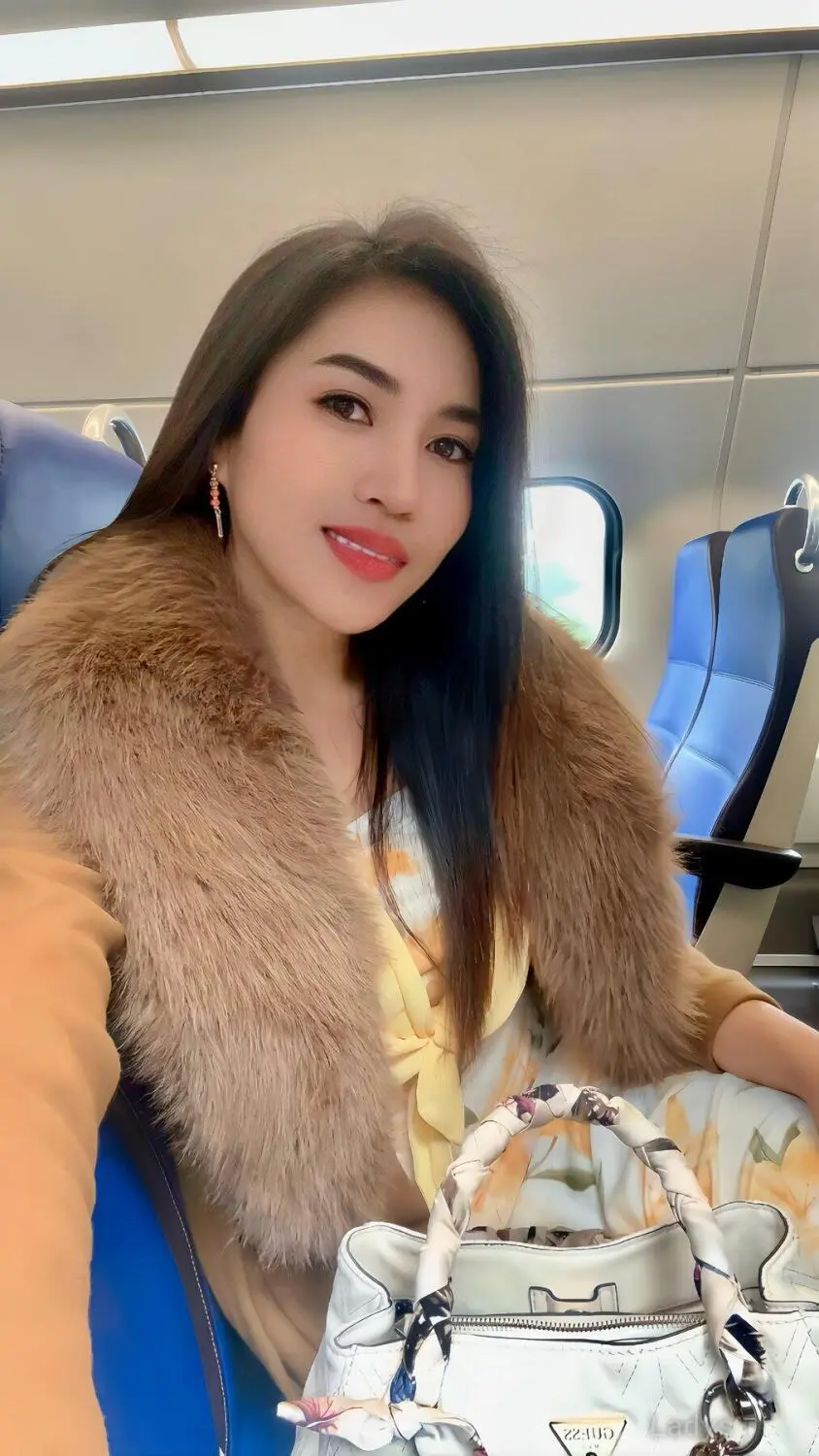 Olivia,  years beautiful nude Manila escorts girl, height  sm, Weight  kg