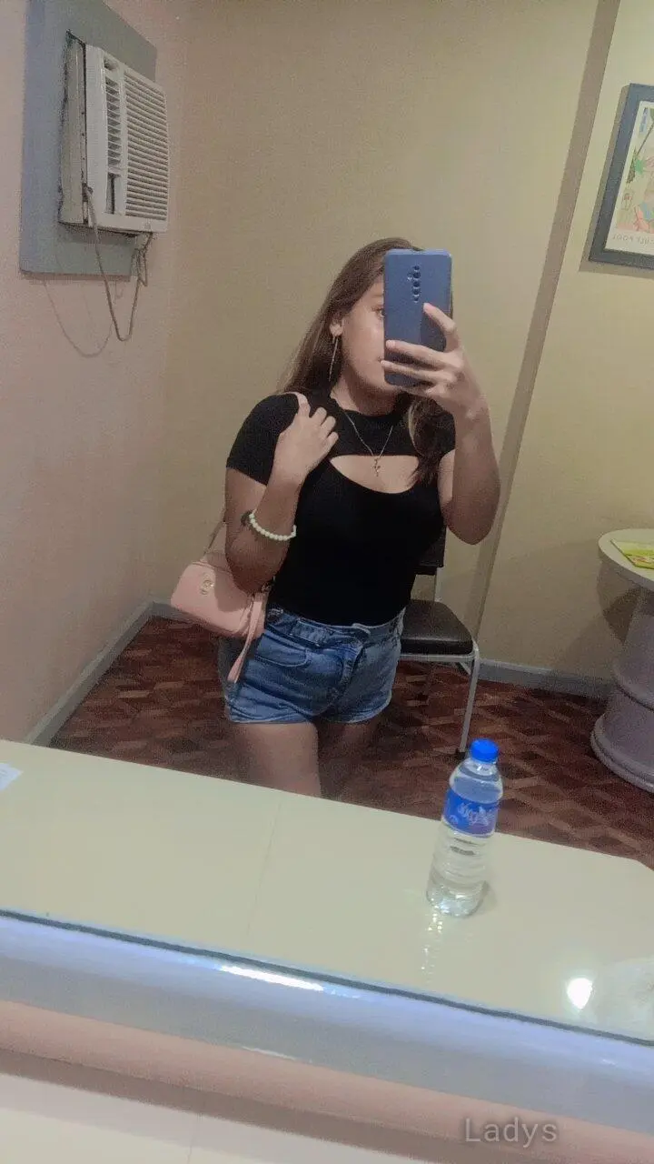 Tiffany, 23 years beautiful nude Manila escorts girl, height 157 sm, Weight  kg
