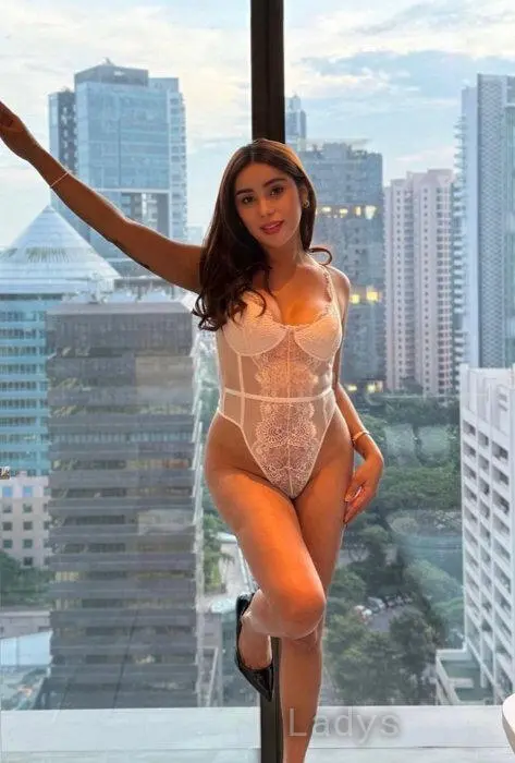 Vana, 23 years beautiful nude Manila escorts girl, height 153 sm, Weight 48 kg