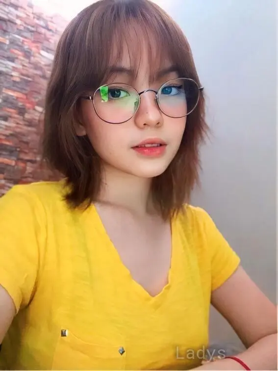 MIYUKI, 21 years sexy hot local Manila excorts girl, height 157 sm, Weight 48 kg