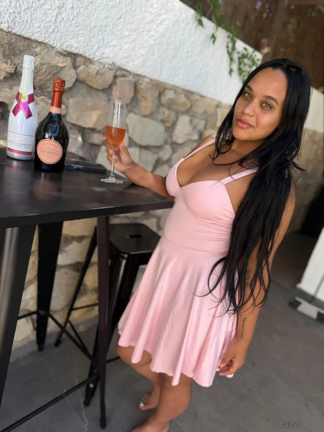 Perla, 22 years beautiful nude Marbella escorts girl, height 164 sm, Weight 67 kg