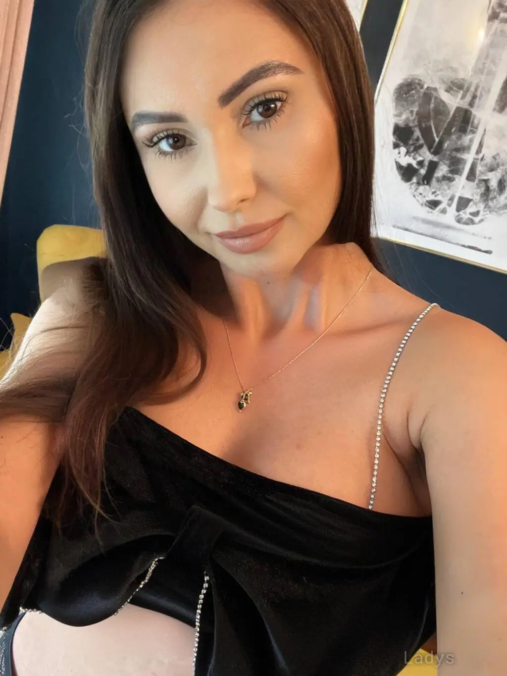 Rebeka, 34 years beautiful nude Marseille escorts girl, height 160 sm, Weight 52 kg