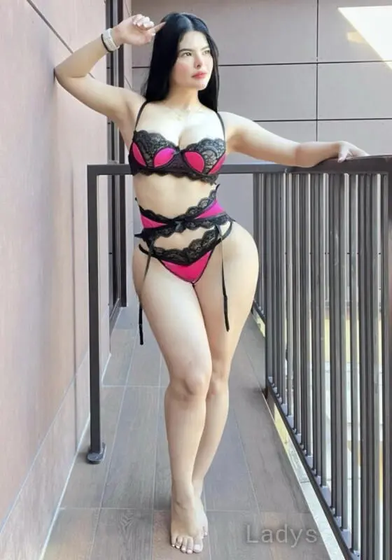 Sabrina, 27 years beautiful nude Marseille escorts girl, height 173 sm, Weight 65 kg