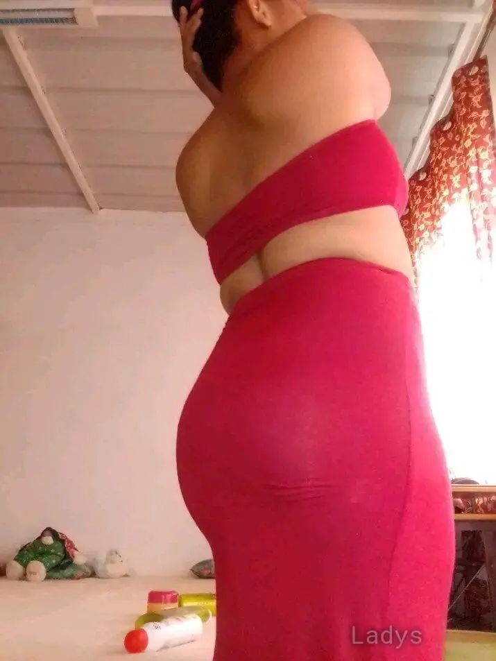 Oralie, 26 years beautiful nude Mauritius escorts girl, height 165 sm, Weight kg