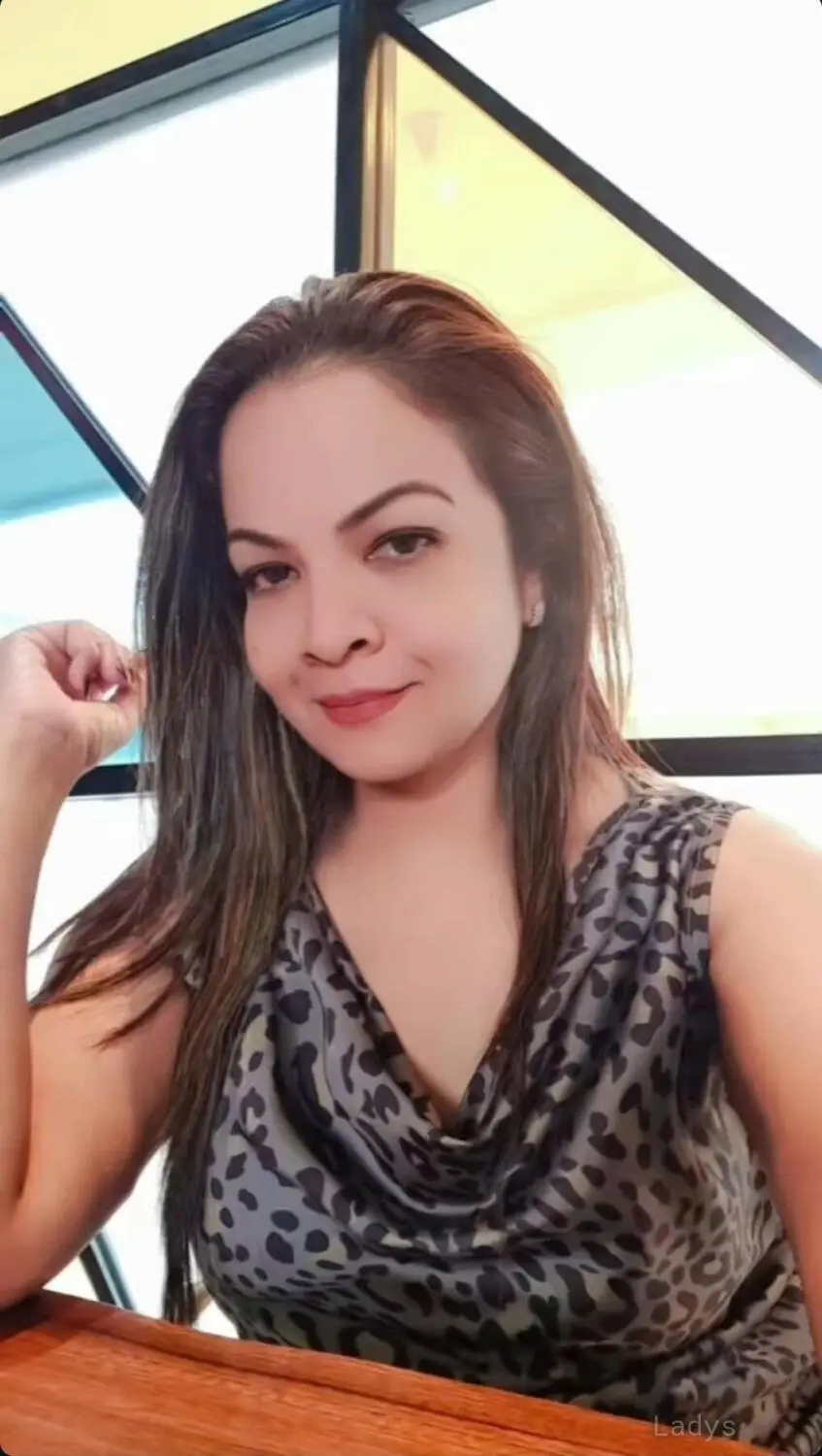 Suman, 22 years beautiful nude Mauritius escorts girl, height 160 sm, Weight kg
