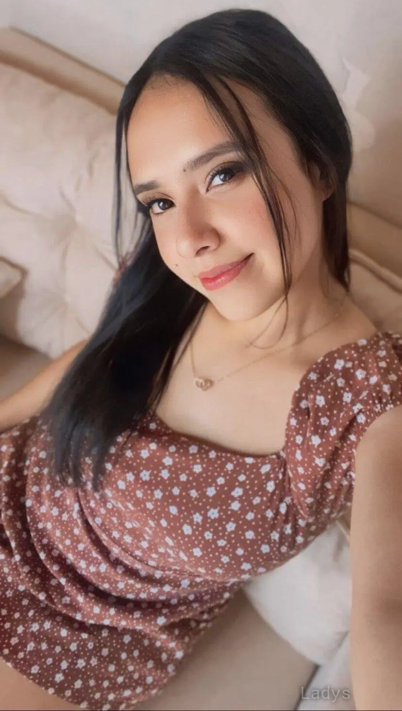 Qween, 25 years beautiful nude Mecca escorts girl, height 167 sm, Weight kg