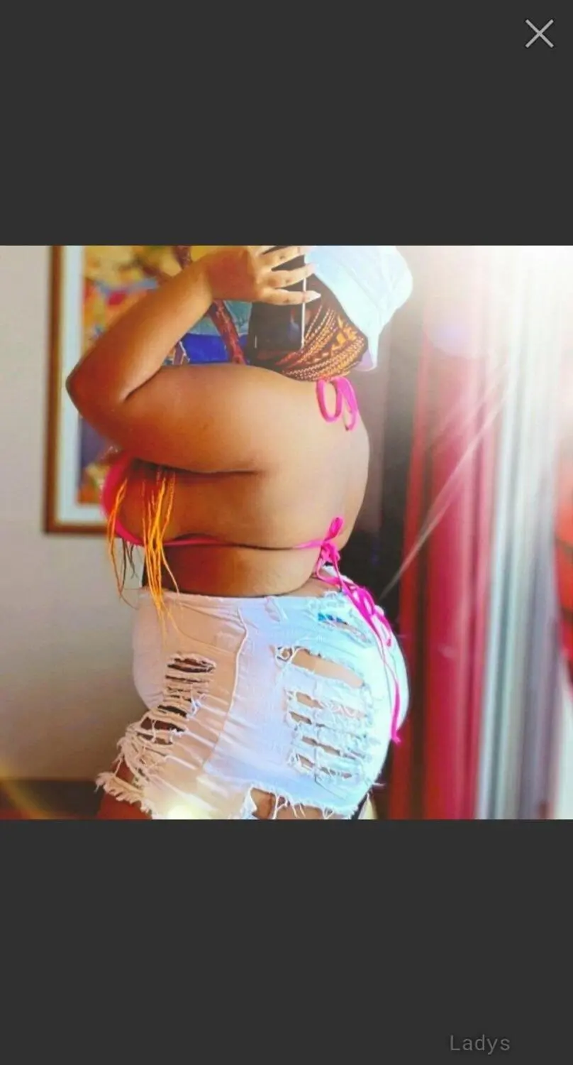 Creame, 30 years old Medina escort girl with big tits, height 155 sm, Weight kg