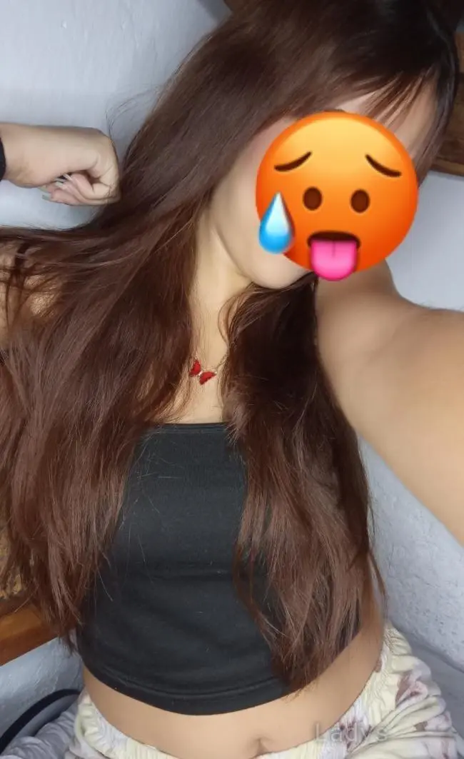 Linda, 28 years old Medina escort girl with big tits, height 164 sm, Weight kg
