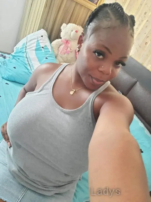 Sara Aisha, 24 years beautiful nude Medina escorts girl, height 171 sm, Weight 73 kg