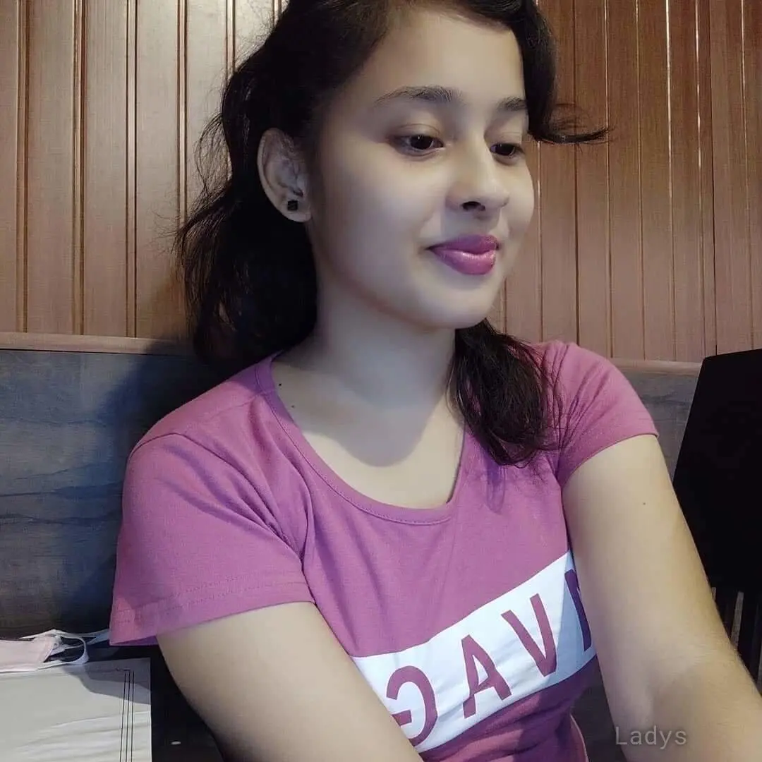 Shreya Aggarwal, 26 years old Meerut escort girl with big tits, height 154 sm, Weight kg