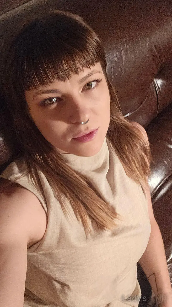 Aria Eden, 29 years beautiful nude Melbourne escorts girl, height 167 sm, Weight 55 kg