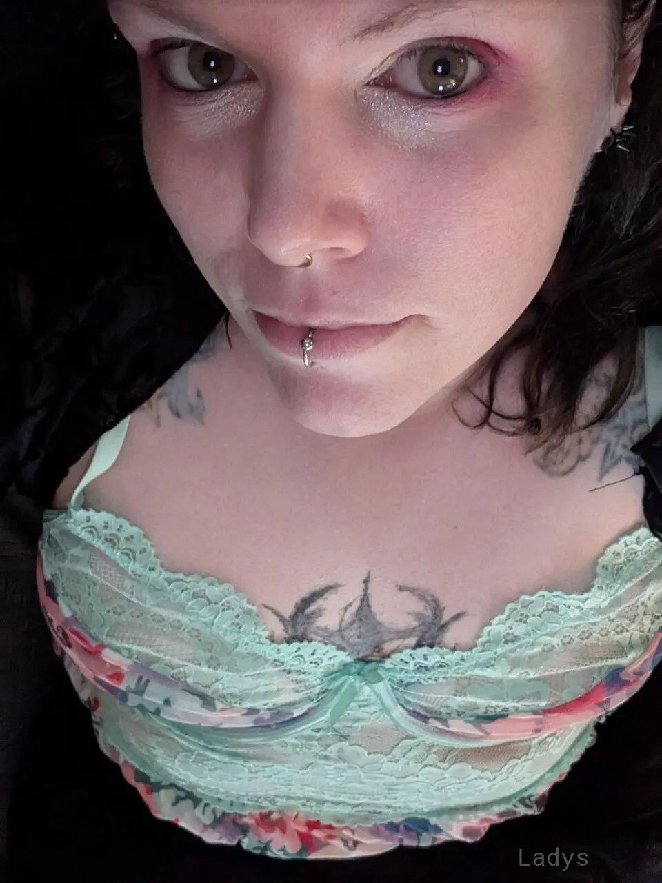 Nyx Nightbloom, 32 years beautiful nude Melbourne escorts girl, height 179 sm, Weight 74 kg