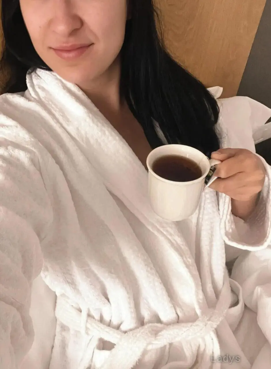 Violet Wells, 31 years beautiful nude Melbourne escorts girl, height 177 sm, Weight 61 kg