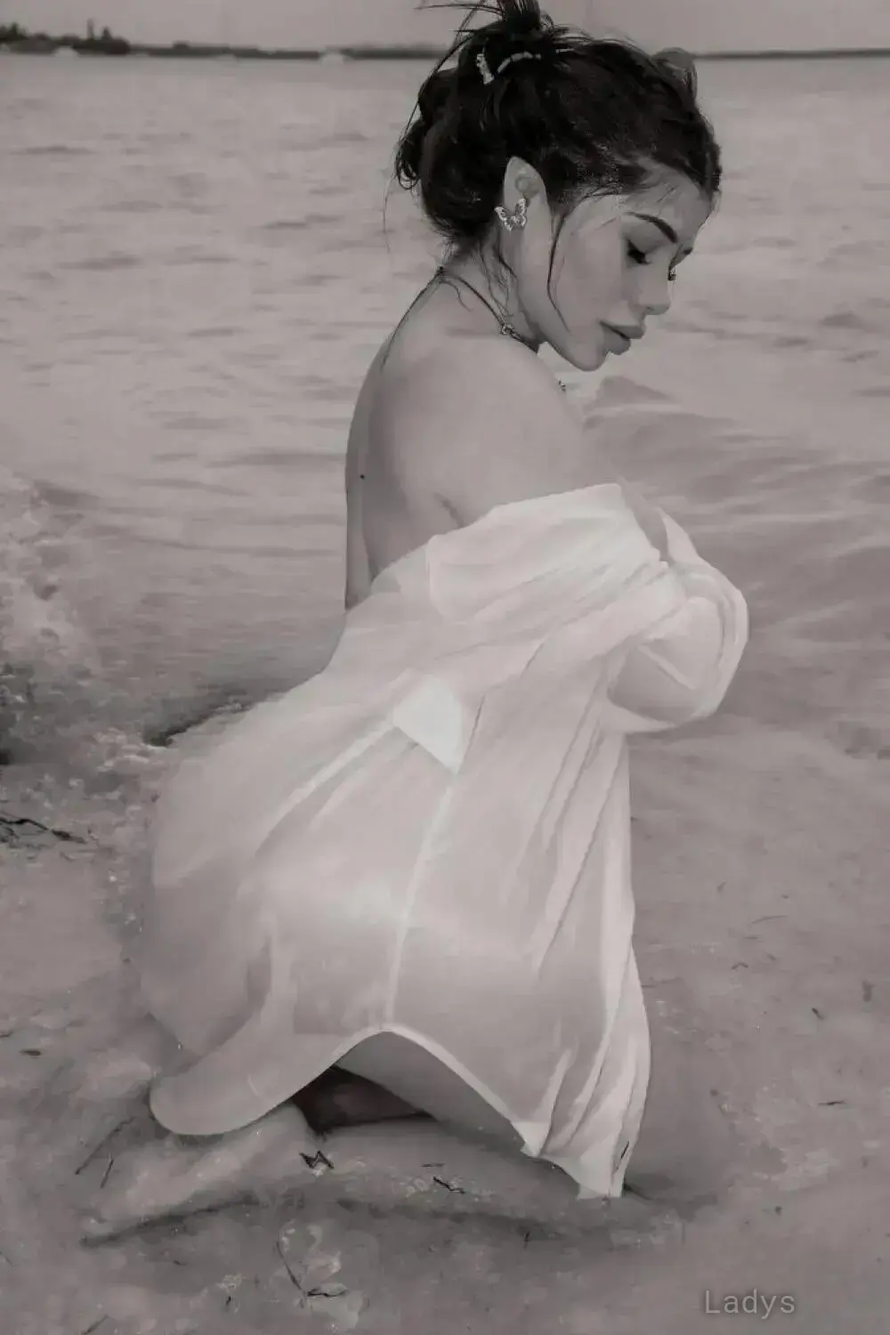 GEORGINA, 22 years old Miami escort girl with big tits, height 163 sm, Weight 57 kg