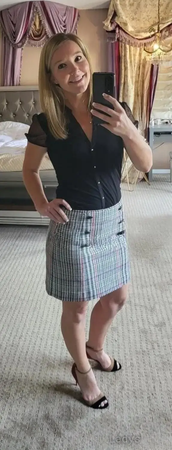 mature Miami Ladys.one