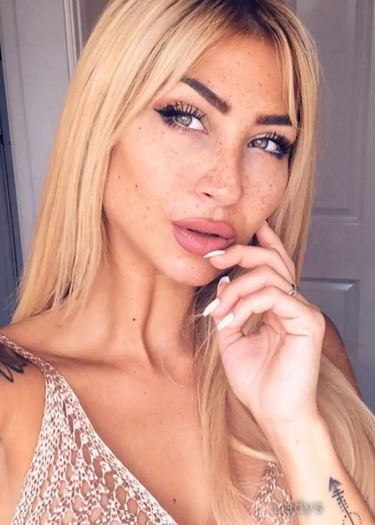 Zhara, 30 years old Miami escort girl with big tits, height 167 sm, Weight 54 kg