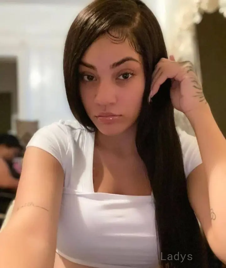 avaliable for in and outcall, 29 years beautiful nude Miami escorts girl, height 168 sm, Weight 64 kg