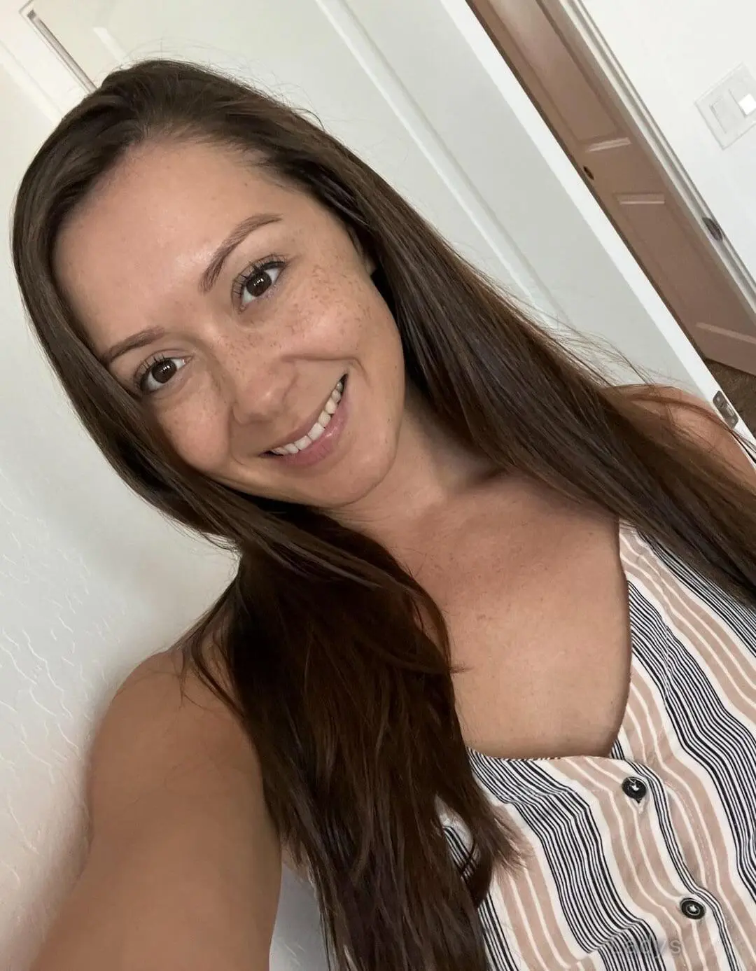 Hanna Steven, 28 years beautiful nude Miami escorts girl, height 160 sm, Weight 74 kg